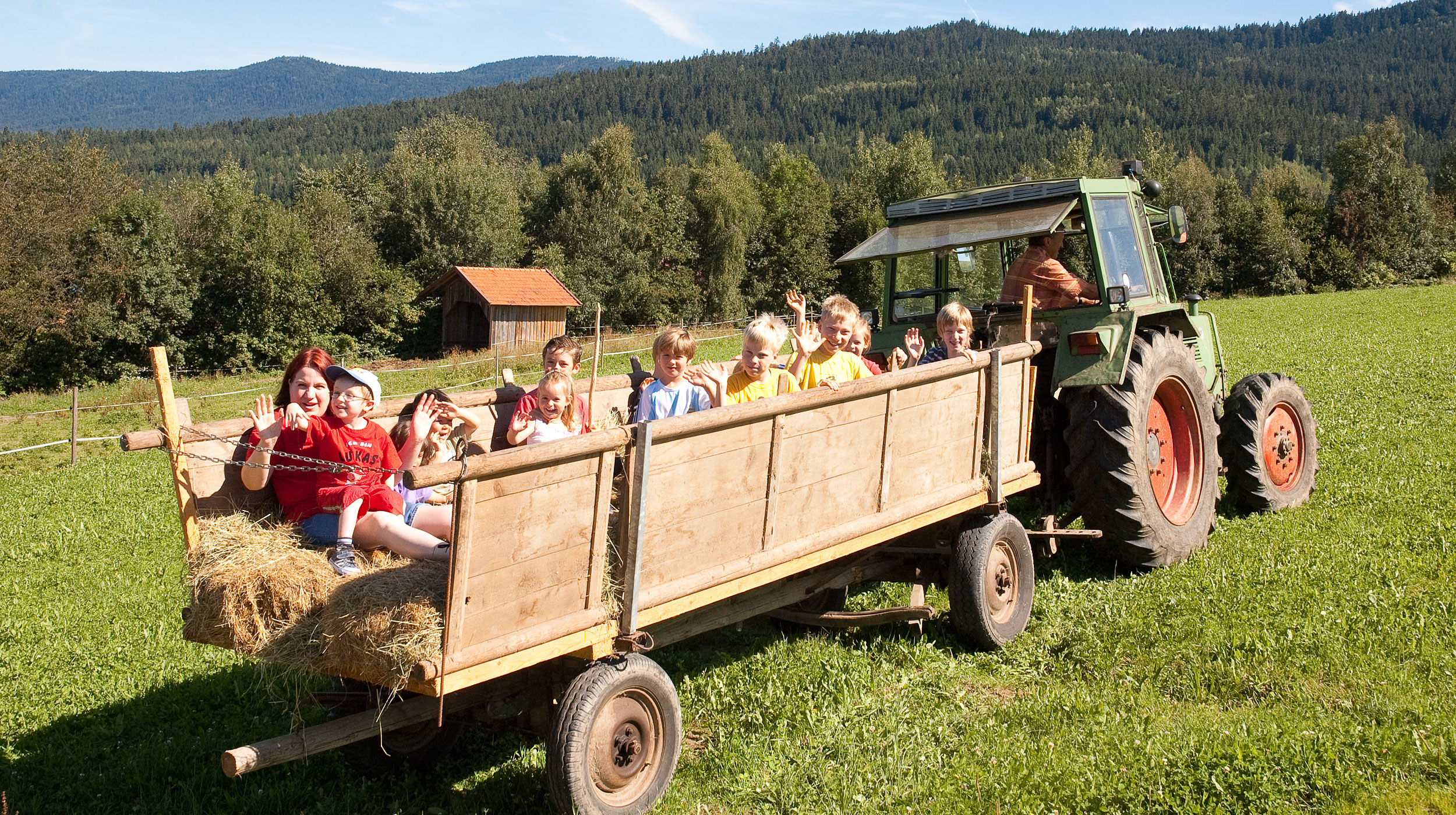 Traktorfahrt auf dem Bauernhof